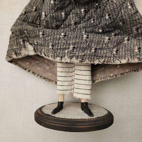 Nicol Sayre Handcrafted Folk Art Doll w/pumpkin caddy - Picture 7 of 9